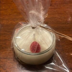 Handmade Champagne Grapes and Roses scented candle 🕯️